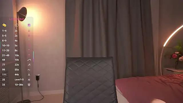 EleonorSimmes from StripChat is Freechat