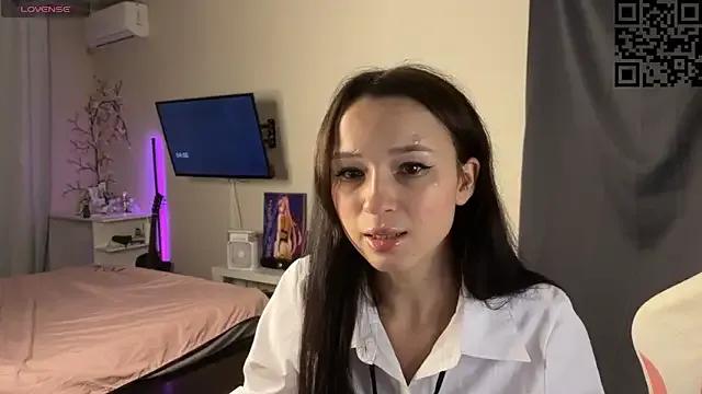 ella_simons from StripChat is Freechat