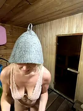 Elle_Milfa from StripChat is Freechat