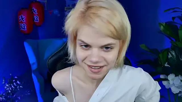 EllieMurler from StripChat is Freechat