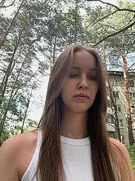 ElliRose from StripChat is Freechat