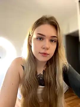 elliss_ from StripChat is Freechat