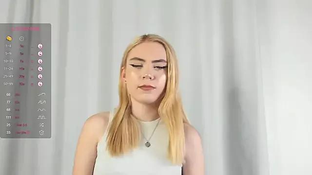 ElwineFlowers from StripChat is Freechat