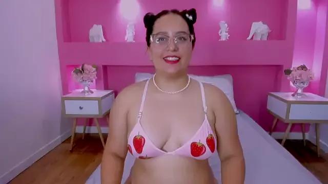 EmiilyBloomm from StripChat is Freechat