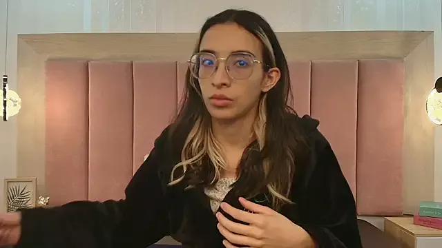 Emilia_Bons from StripChat is Freechat