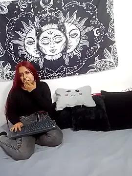 emily_n_abby from StripChat is Freechat