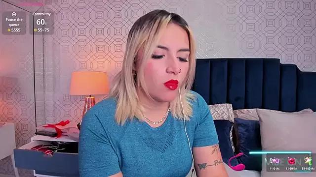 emilybroownn_ from StripChat is Freechat