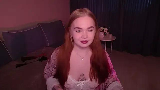 EmiRise from StripChat is Freechat