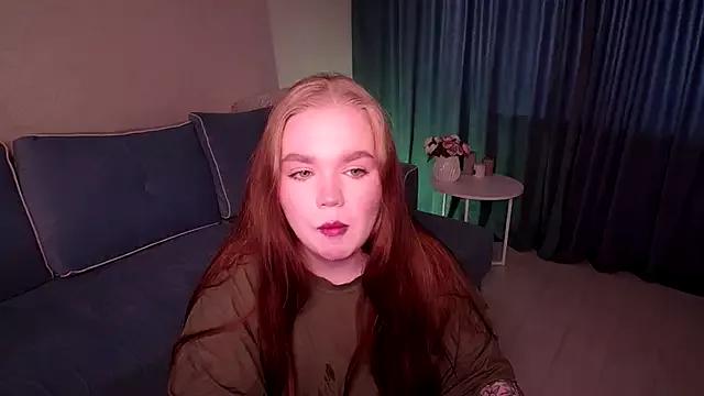 EmiRise from StripChat is Freechat