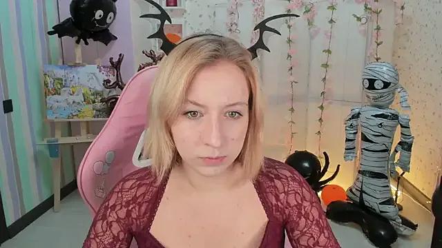 Emma_Garcias from StripChat is Freechat