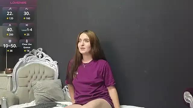 EmmaRibben from StripChat is Freechat
