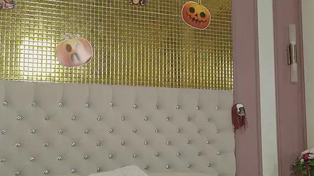 EmmaStarkk from StripChat is Freechat