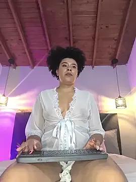 EmmilyBrant from StripChat