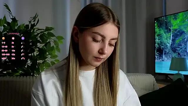 EngelBouler from StripChat is Freechat