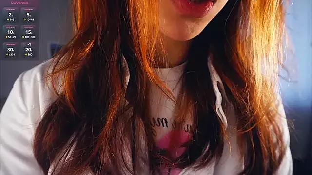 ErleneEggett from StripChat is Freechat