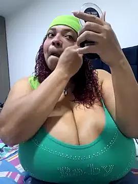 Eskarlata_boobs from StripChat is Freechat