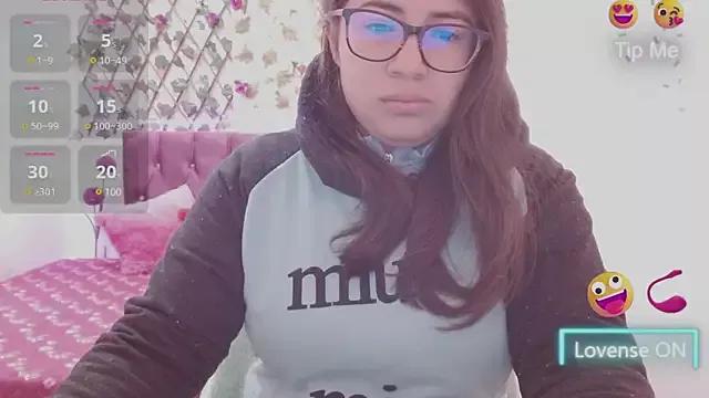Estrella__sex from StripChat is Freechat
