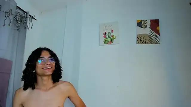 EthanBlackwoodd from StripChat is Freechat