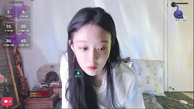 Etherealcat33 from StripChat
