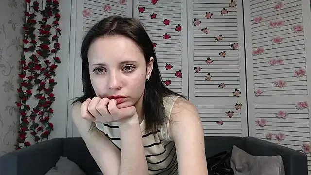 evaa_here_ on StripChat 