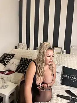 evedanger from StripChat is Freechat