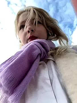 EveLittleSinner from StripChat is Freechat