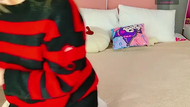 Evie_Vall from StripChat is Freechat