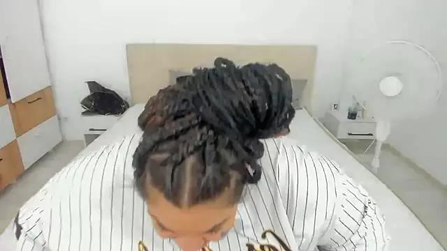 EvvaBBW from StripChat