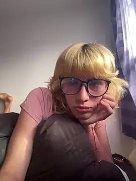 FabiKitty from StripChat is Freechat