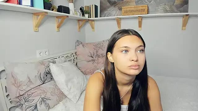 FunnyyMonkeyy from StripChat is Freechat
