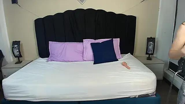 GabySweett_ from StripChat is Freechat