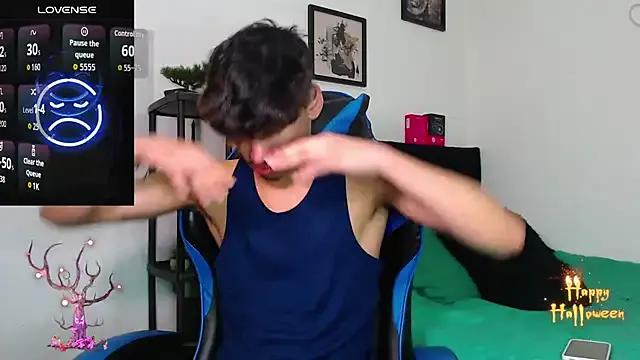 Gael_Jones from StripChat is Freechat