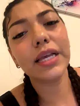 georgina_sexxii from StripChat is Freechat