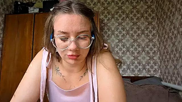 Glossy_Kissa from StripChat is Freechat