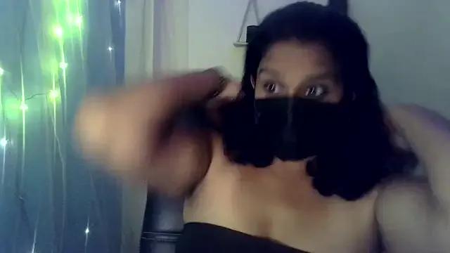 Golden_Flame from StripChat is Freechat