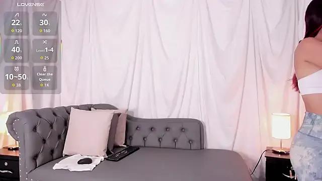 gracehall_1 from StripChat is Freechat