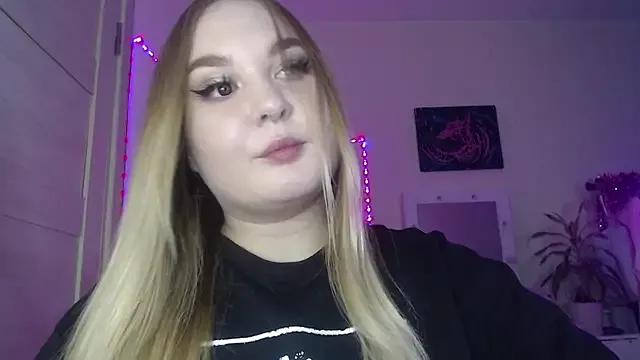 Greeenfriends6969 from StripChat