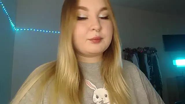 Greeenfriends6969 from StripChat