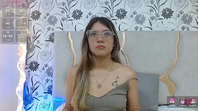 Hanaa_tay from StripChat is Freechat
