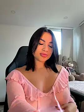 Find your cherished anal broadcaster match with our advanced interactive search and filtering options, allowing you to tailor-make your live event desires.