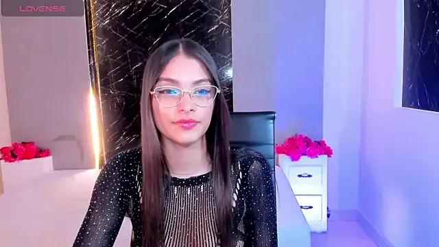 Hannacooper3 from StripChat is Freechat