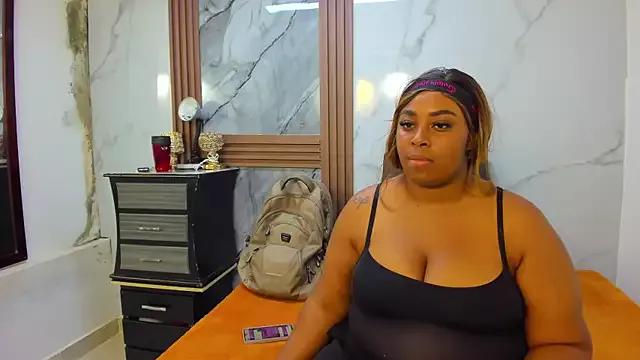 HannyMansonh from StripChat