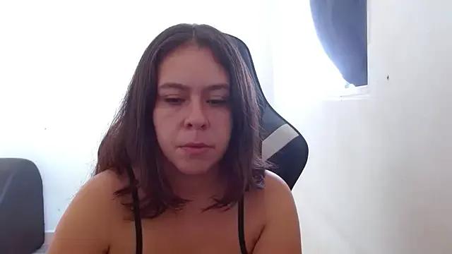 Hard_innocence from StripChat is Freechat