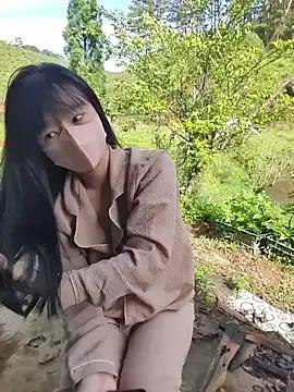 Helen-Tran from StripChat is Freechat