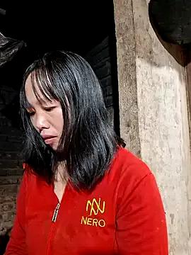 Helenzz from StripChat