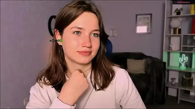 helli_belli from StripChat is Freechat