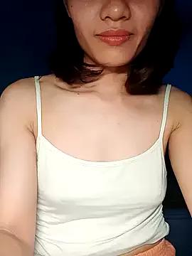 Hinna_x from StripChat is Freechat