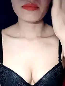 Hinna_x from StripChat is Freechat