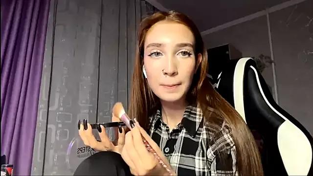 HollyPaw from StripChat is Freechat