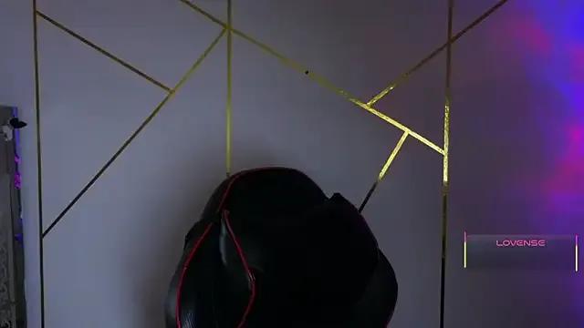 Hollyxx_ from StripChat